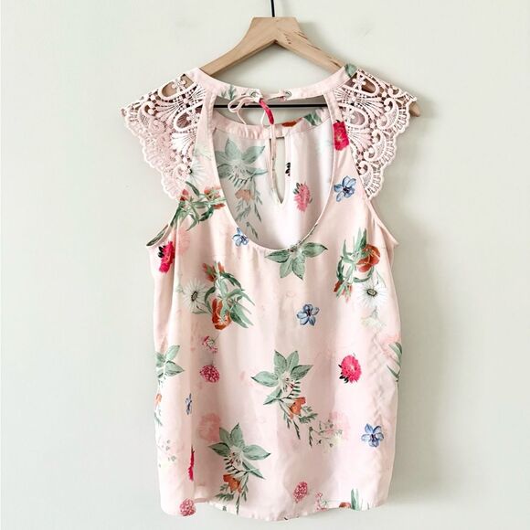 Express Lace Flutter Sleeve Blouse in Pink Multi Floral Size L - Picture 5 of 5